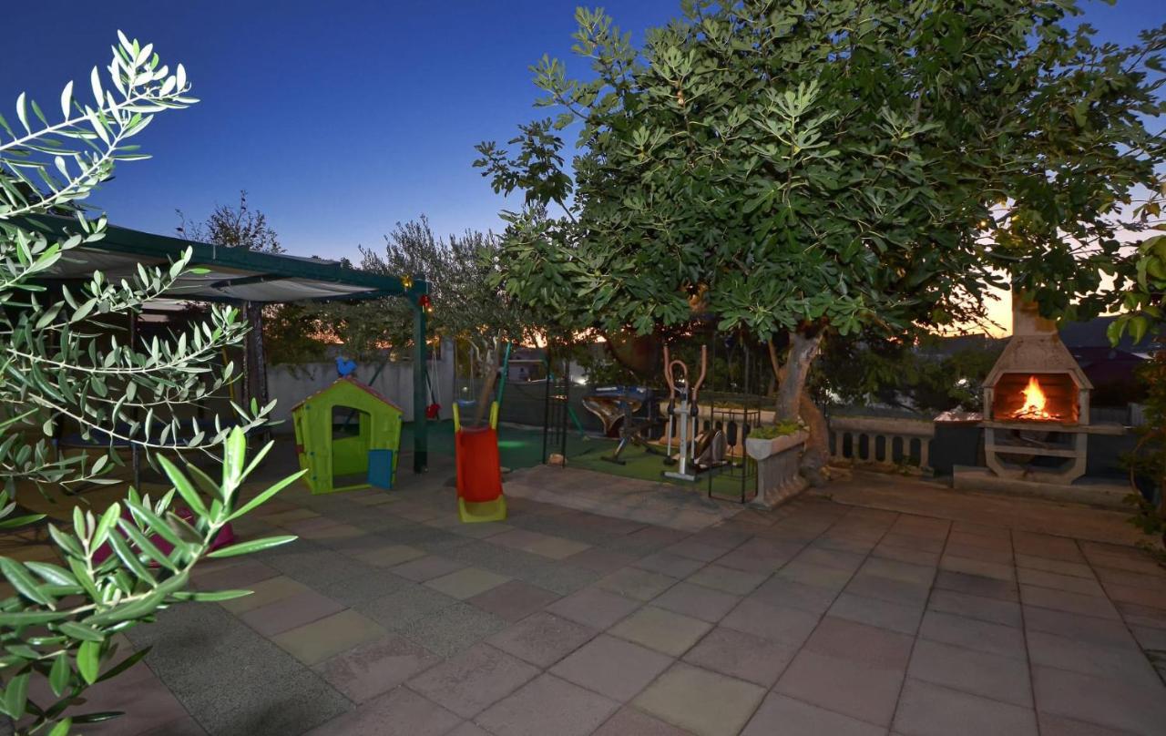 Apartments Santo Trogir - Okrug Gornji Zewnętrze zdjęcie