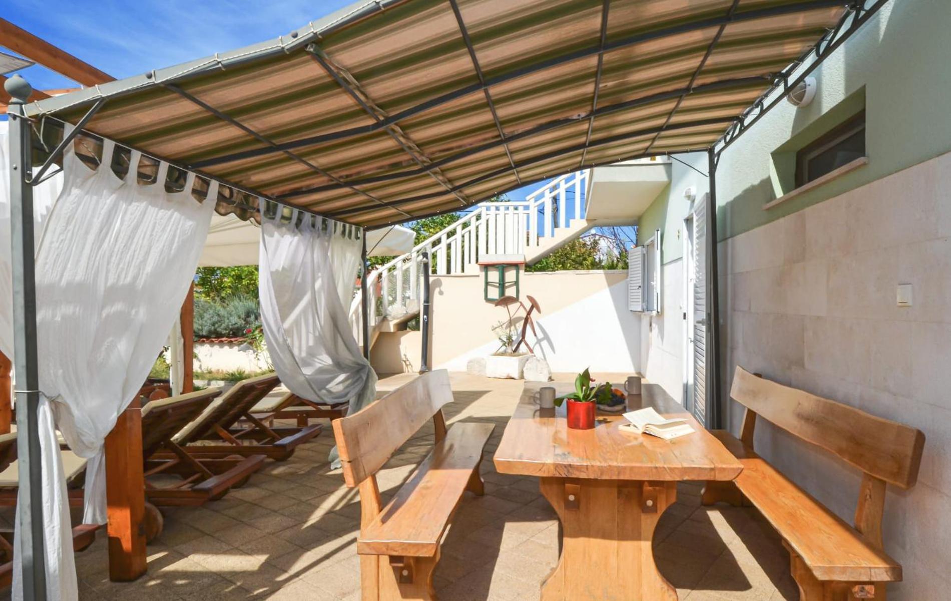 Apartments Santo Trogir - Okrug Gornji Zewnętrze zdjęcie